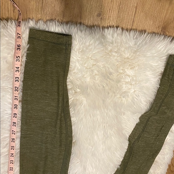 Lululemon Align Leggings - Picture 4 of 17